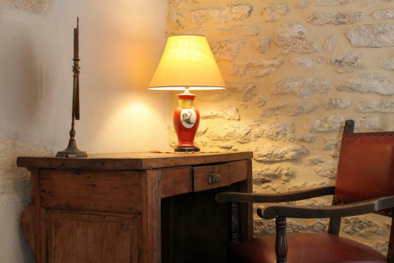 Mas De La Rivoire B&B Villevieille Экстерьер фото