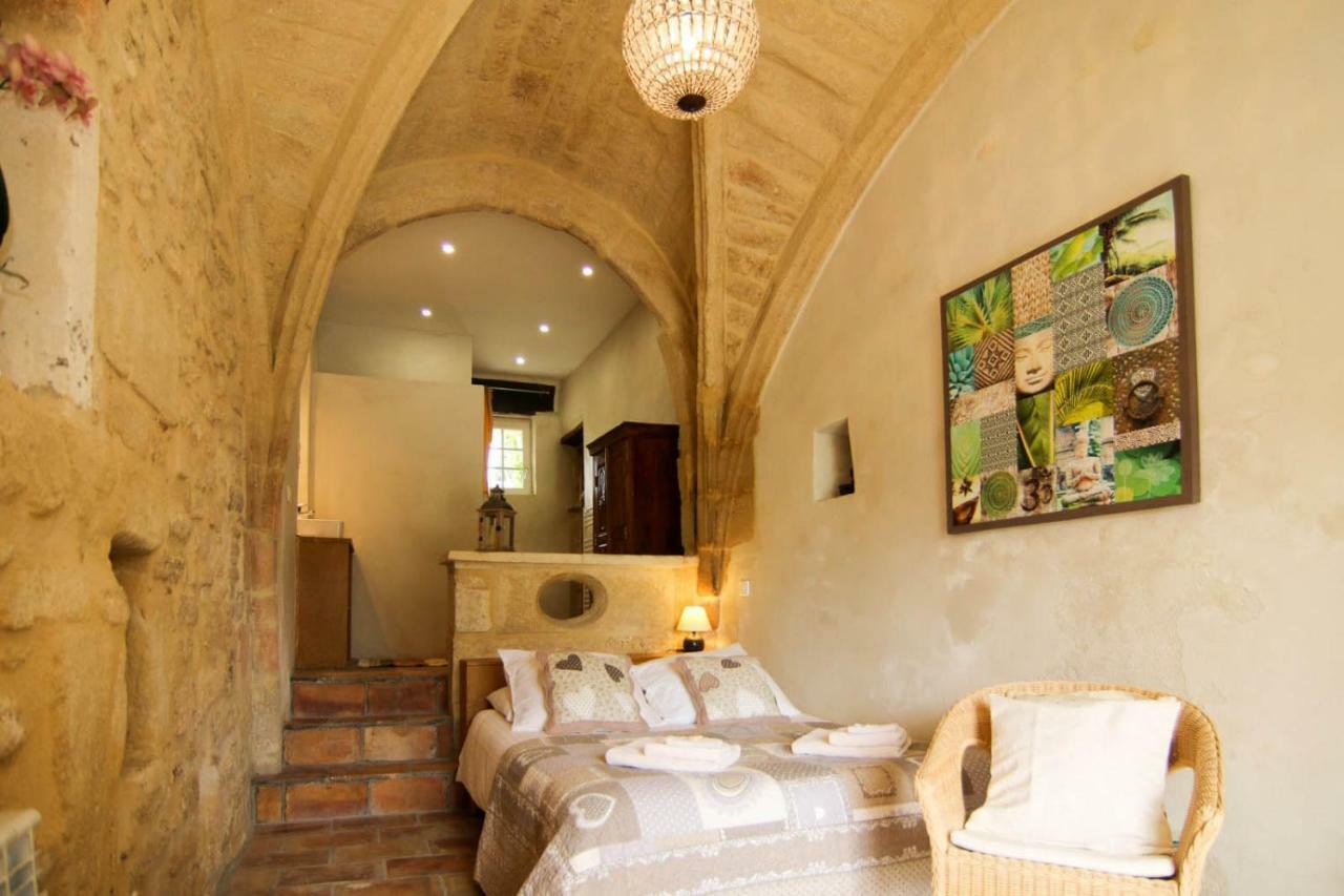 Mas De La Rivoire B&B Villevieille Экстерьер фото